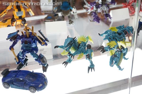 BotCon 2014 - Hasbro Display: Age of Extinction Generations