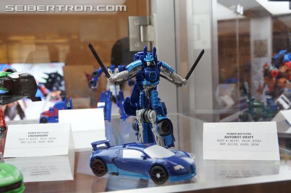 Transformers News: BotCon 2014 Coverage: Hasbro Display Galleries of Age of Extinction