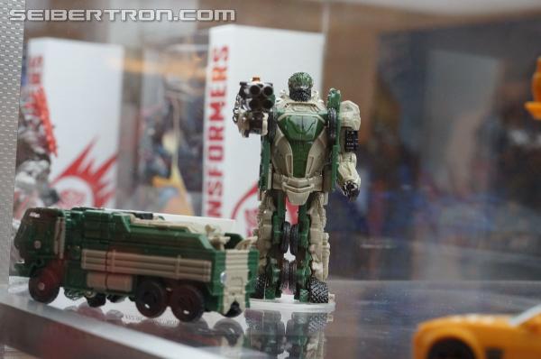 BotCon 2014: Hasbro Display: Age of Extinction Robots In Disguise - Transformers Event: Aoe Robots In Disguise 011