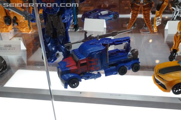 BotCon 2014: Hasbro Display: Age of Extinction Robots In Disguise - Transformers Event: Aoe Robots In Disguise 030