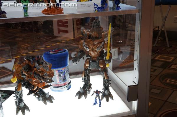 BotCon 2014 - Hasbro Display: Construct-Bots and Stomp & Chomp Grimlock