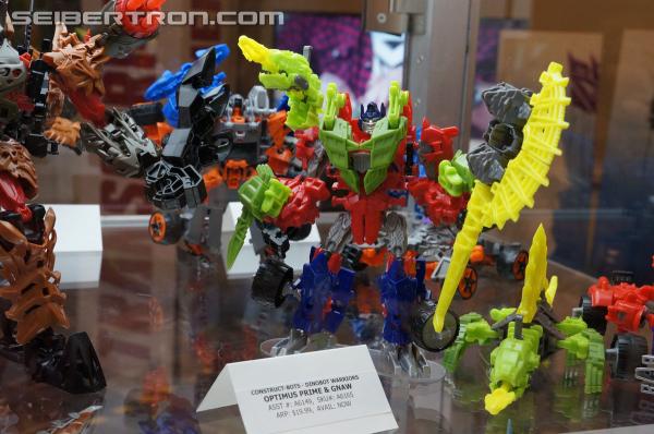 BotCon 2014 - Hasbro Display: Construct-Bots and Stomp & Chomp Grimlock