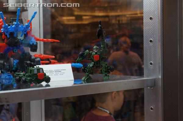 BotCon 2014 - Hasbro Display: Construct-Bots and Stomp & Chomp Grimlock