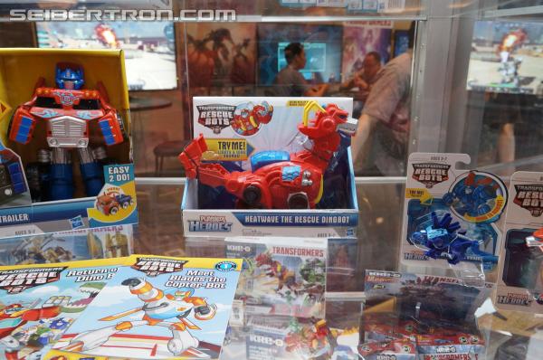 BotCon 2014: Hasbro Display: Transformers Rescue Bots - Transformers Event: Rescue Bots 016