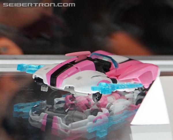 BotCon 2014 - Hasbro Display: Upcoming Generations Figures