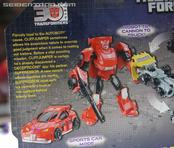 BotCon 2014 - Hasbro Display: Upcoming Generations Figures