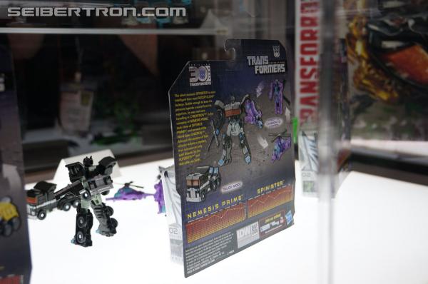 BotCon 2014 - Hasbro Display: Upcoming Generations Figures