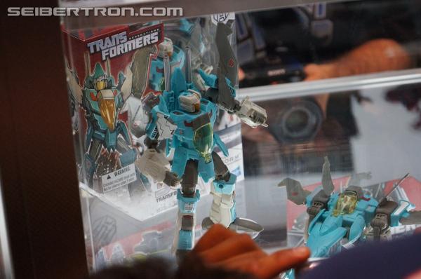 BotCon 2014: Hasbro Display: Upcoming Generations Figures - Transformers Event: Generations 2 025