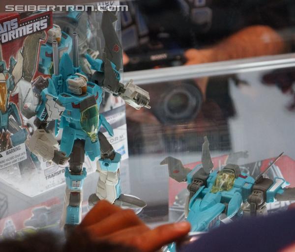 BotCon 2014 - Hasbro Display: Upcoming Generations Figures