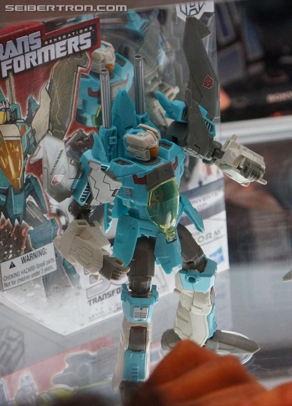 BotCon 2014: Hasbro Display: Upcoming Generations Figures - Transformers Event: Generations 2 027