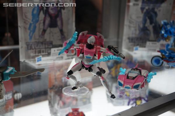 BotCon 2014: Hasbro Display: Upcoming Generations Figures - Transformers Event: Generations 2 052