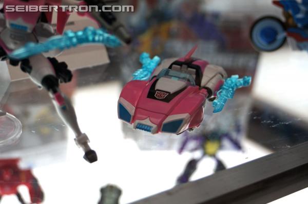 BotCon 2014: Hasbro Display: Upcoming Generations Figures - Transformers Event: Generations 2 057
