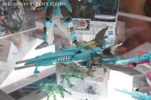 BotCon 2014: Hasbro Display: Upcoming Generations Figures - Transformers Event: Generations 2 094