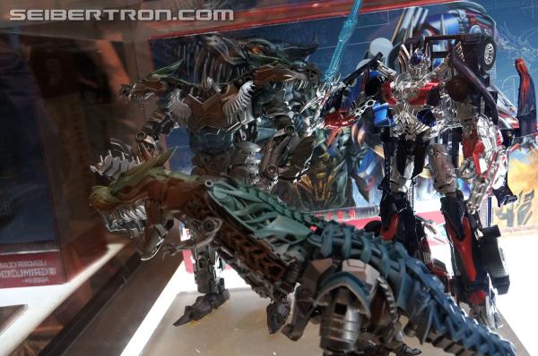 BotCon 2014 - Hasbro Display: Age of Extinction Generations New Reveals