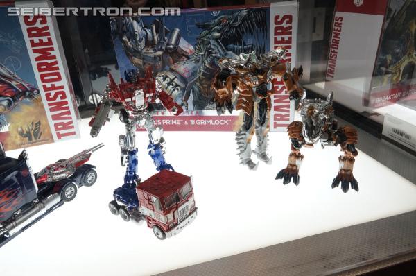 BotCon 2014: Hasbro Display: Age of Extinction Generations New Reveals - Transformers Event: DSC06893