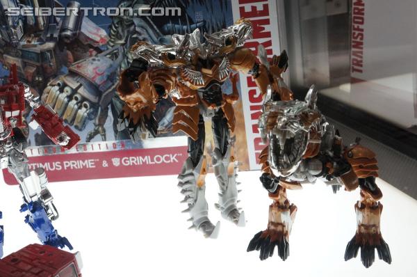 BotCon 2014: Hasbro Display: Age of Extinction Generations New Reveals - Transformers Event: DSC06896