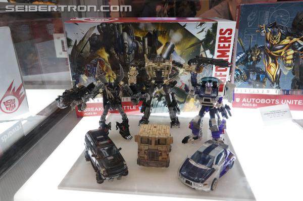 BotCon 2014: Hasbro Display: Age of Extinction Generations New Reveals - Transformers Event: DSC06910