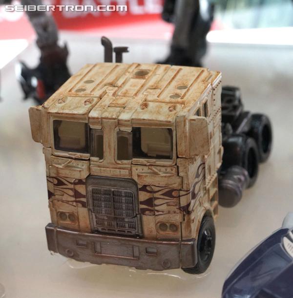 BotCon 2014: Hasbro Display: Age of Extinction Generations New Reveals - Transformers Event: DSC06914a