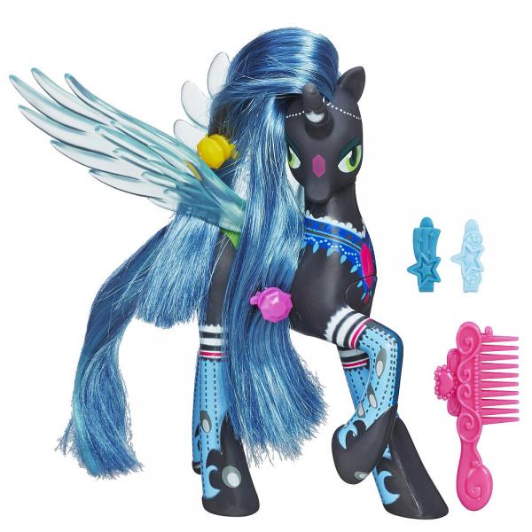 SDCC 2014: Toys''R''Us SDCC 2014 Comic-Con Lineup - Transformers Event: My Little Pony Queen Chrysalis