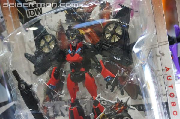 SDCC 2014: Hasbro Display: Generations - Transformers Event: DSC02593