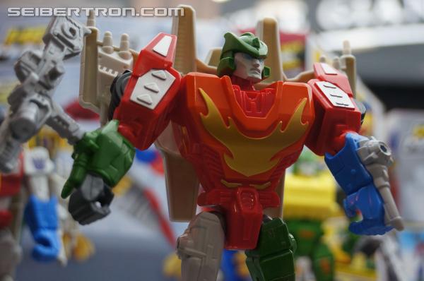 SDCC 2014 - Hero Mashers Transformers and Rescue Bots