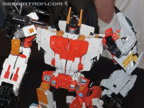 SDCC 2014: COMBINERS!!! Menasor and Superion revealed! - Transformers Event: DSC02908a