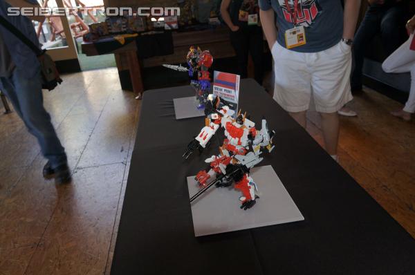 SDCC 2014: COMBINERS!!! Menasor and Superion revealed! - Transformers Event: DSC02923