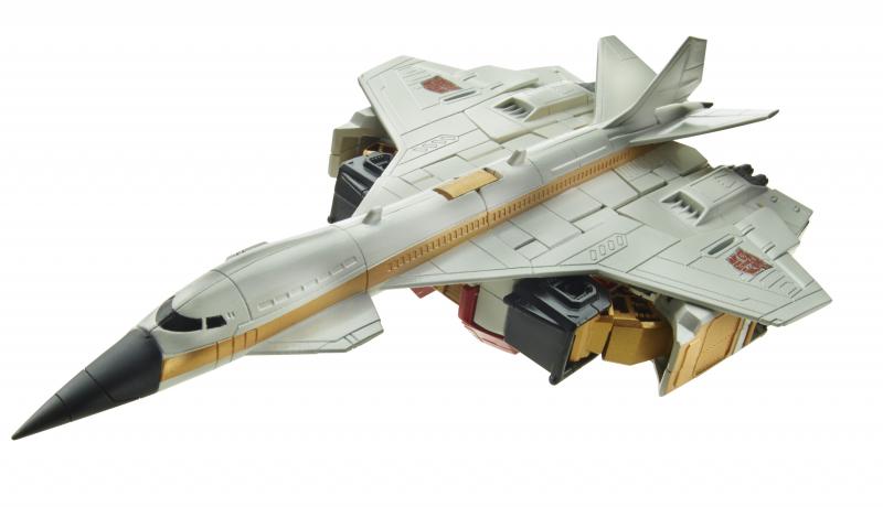 SDCC 2014: Hasbro's Transformers Generations Official Images - Transformers Event: Generations Silverbolt Vehicle