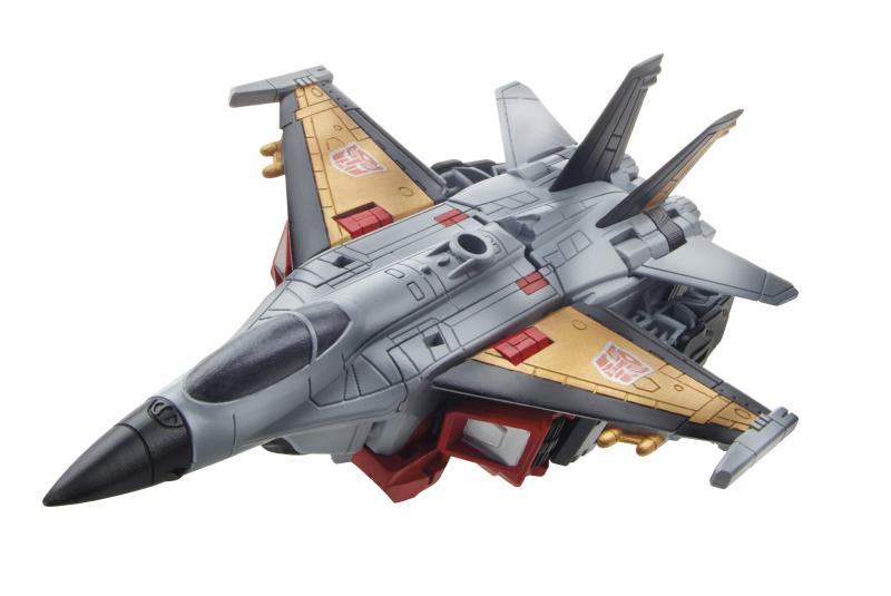 SDCC 2014: Hasbro's Transformers Generations Official Images - Transformers Event: Generations Skydive Vehicle