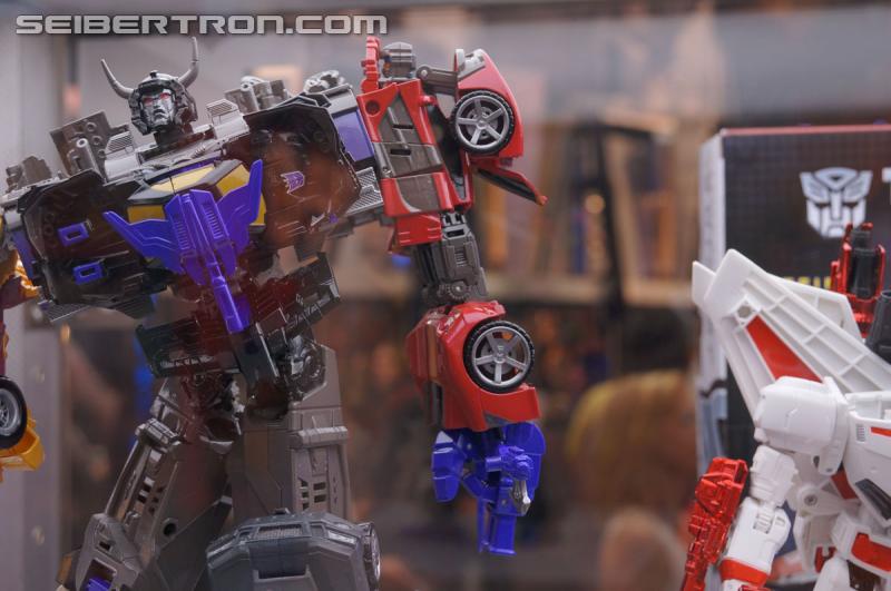 SDCC 2014 - Generations Combiner Wars Menasor and Superion