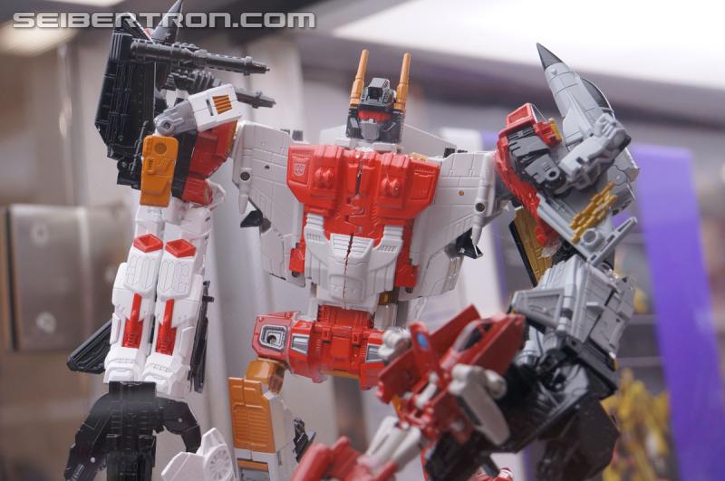SDCC 2014: Generations Combiner Wars Menasor and Superion - Transformers Event: Dsc03125