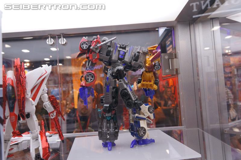 SDCC 2014: Generations Combiner Wars Menasor and Superion - Transformers Event: Dsc03131