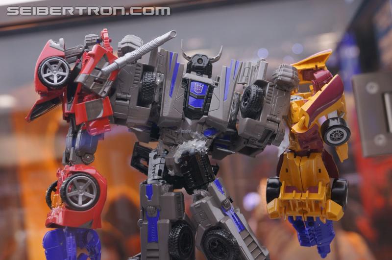 SDCC 2014: Generations Combiner Wars Menasor and Superion - Transformers Event: Dsc03132