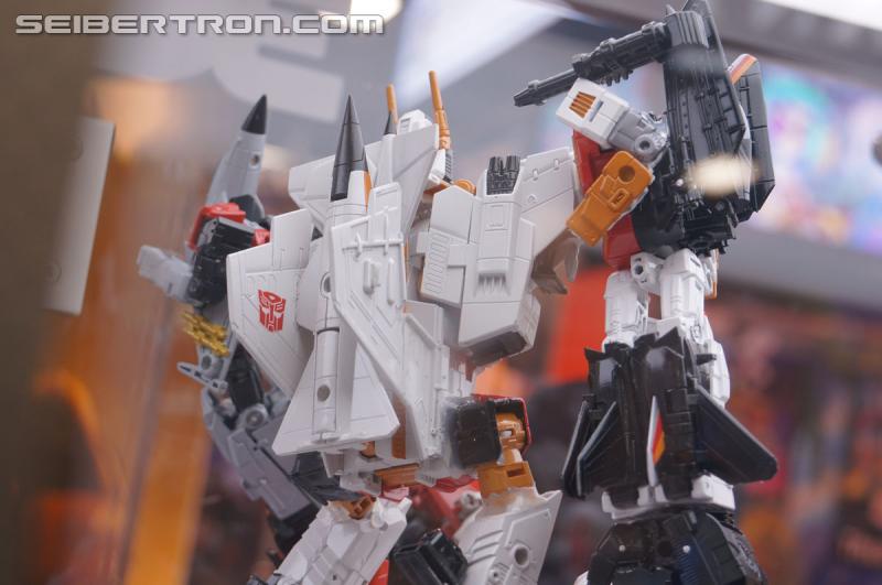 SDCC 2014 - Generations Combiner Wars Menasor and Superion