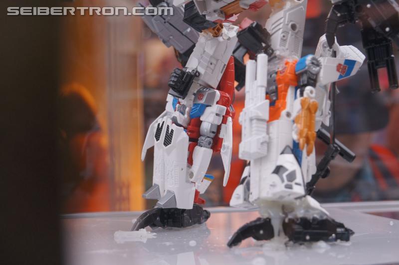 SDCC 2014: Generations Combiner Wars Menasor and Superion - Transformers Event: Dsc03140