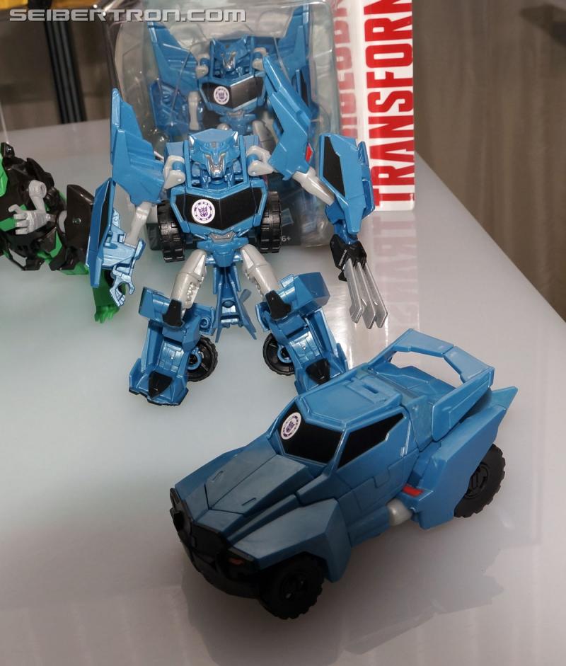 NYCC 2014 - Transformers Robots In Disguise