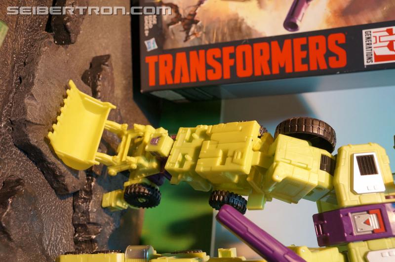 Toy Fair 2015: Giant Gallery Dump - Transformers Event: DSC06973