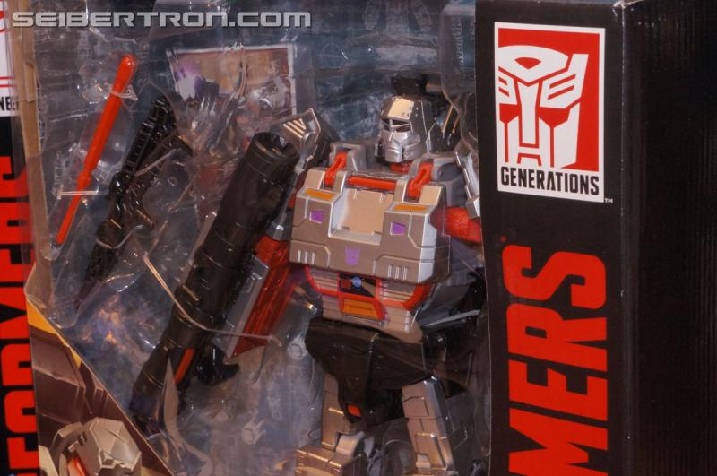 Toy Fair 2015: Giant Gallery Dump - Transformers Event: DSC07105