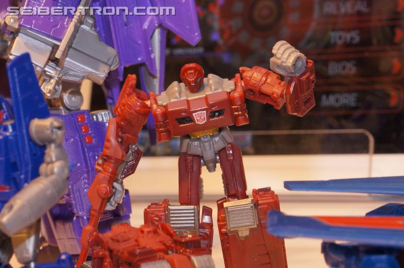 Toy Fair 2015: Giant Gallery Dump - Transformers Event: DSC07112