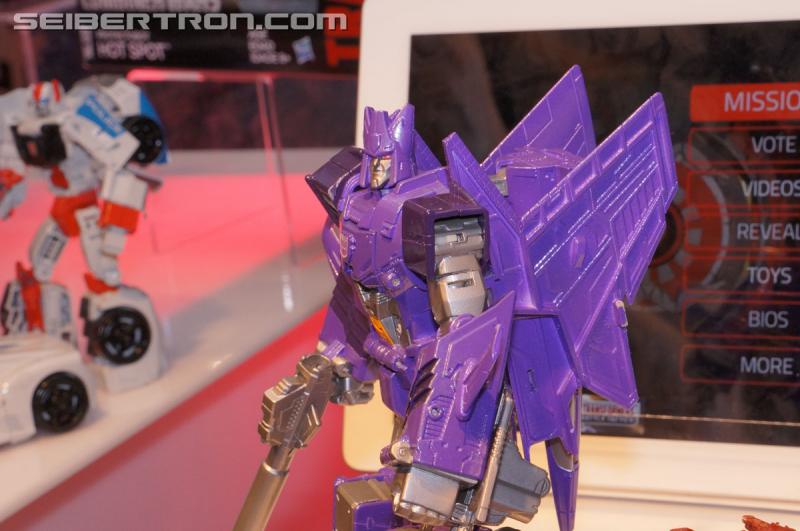 Toy Fair 2015: Giant Gallery Dump - Transformers Event: DSC07113