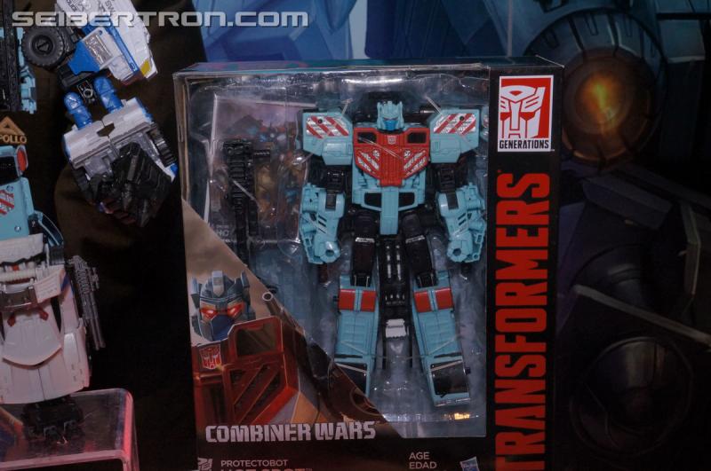 Toy Fair 2015: Giant Gallery Dump - Transformers Event: DSC07131
