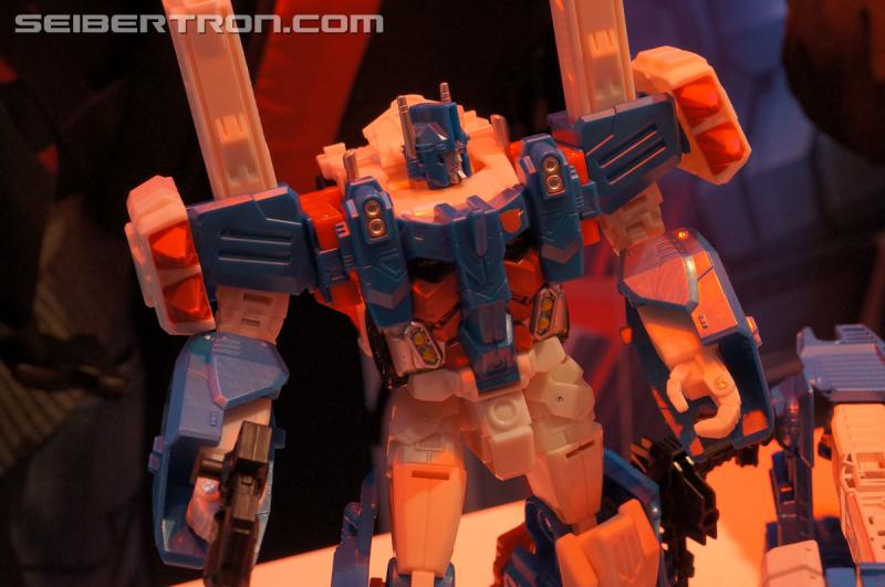 Toy Fair 2015: Giant Gallery Dump - Transformers Event: DSC07152