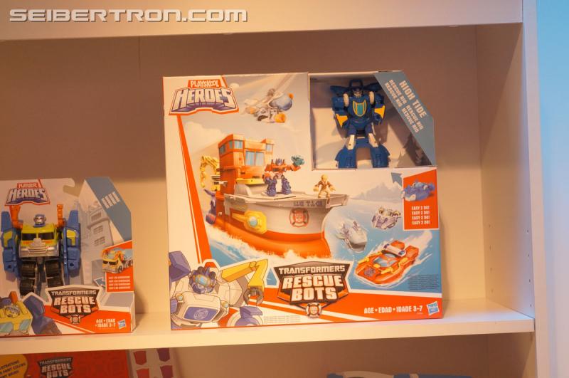 Toy Fair 2015: Giant Gallery Dump - Transformers Event: DSC07175