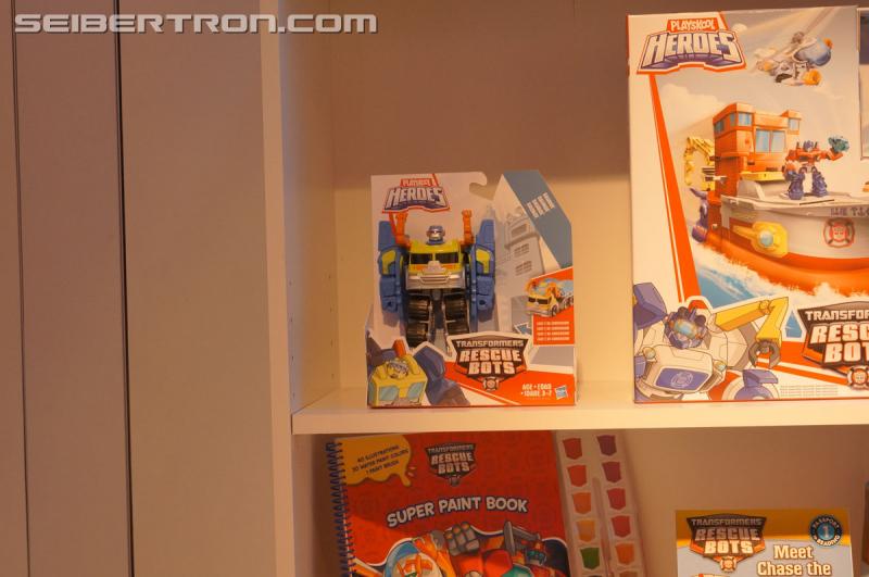 Toy Fair 2015: Giant Gallery Dump - Transformers Event: DSC07176