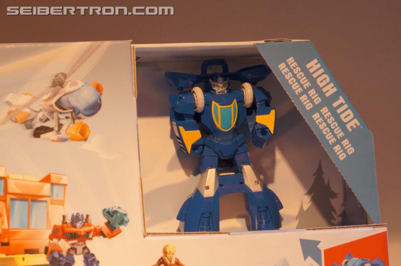 Toy Fair 2015: Giant Gallery Dump - Transformers Event: DSC07184