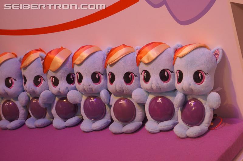 Toy Fair 2015: Giant Gallery Dump - Transformers Event: DSC07192