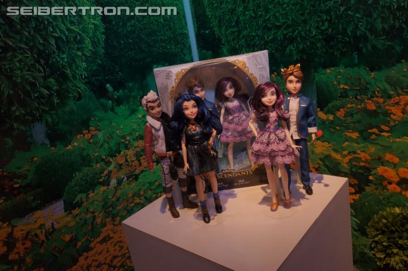 Toy Fair 2015: Giant Gallery Dump - Transformers Event: DSC07198