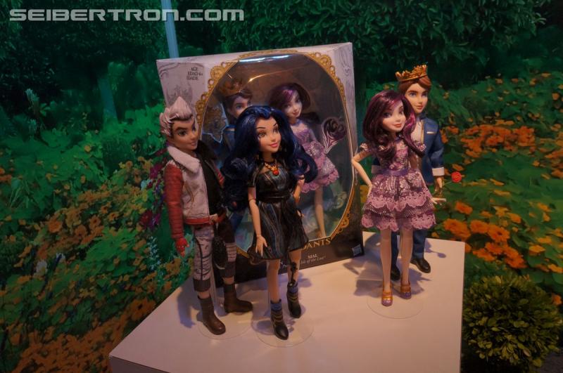 Toy Fair 2015: Giant Gallery Dump - Transformers Event: DSC07200
