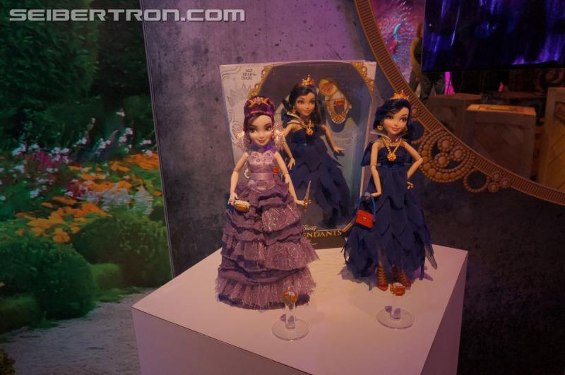Toy Fair 2015: Giant Gallery Dump - Transformers Event: DSC07201