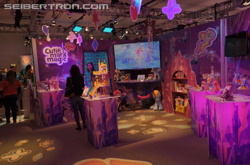 Toy Fair 2015: Giant Gallery Dump - Transformers Event: DSC07236
